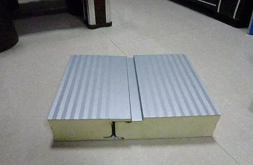 必承建材告訴您關(guān)于聚氨酯封邊巖棉夾芯板的特點(diǎn)及優(yōu)點(diǎn)是什么？