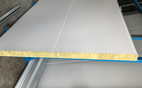 創(chuàng)新產(chǎn)品——橫裝夾芯板，讓建筑更穩(wěn)固